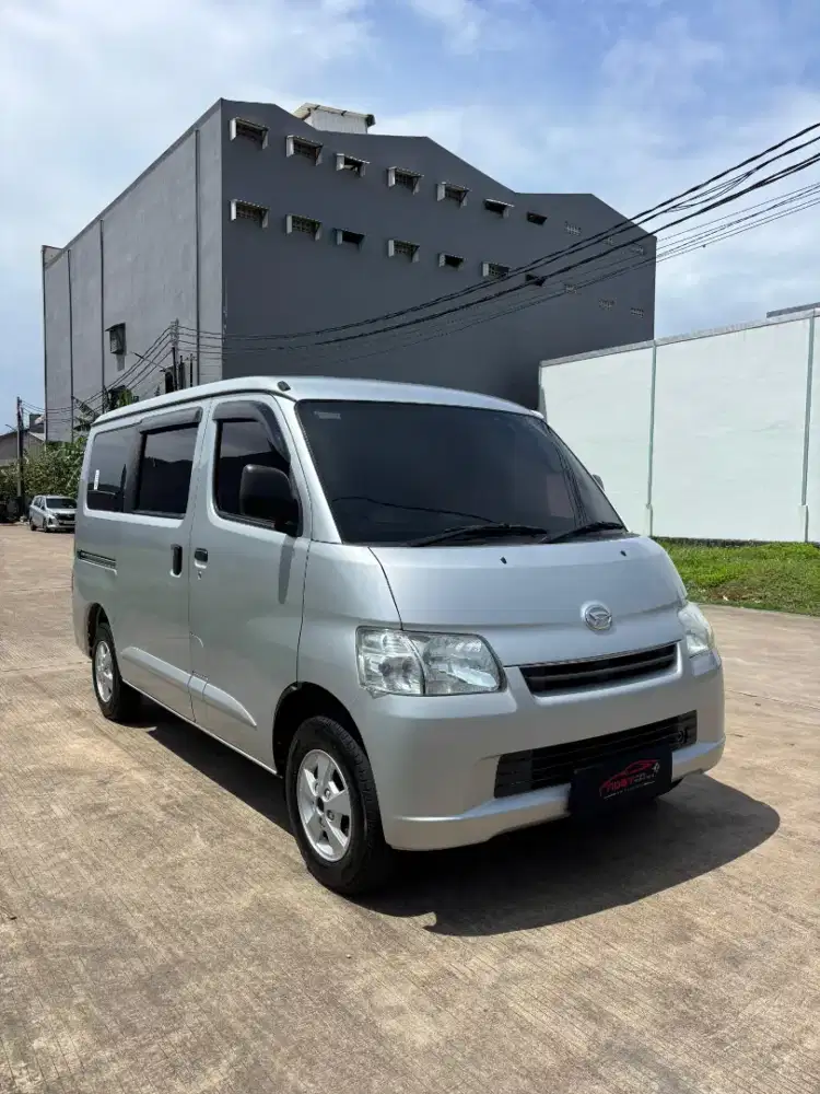 Daihatsu Grandmax D minibus murah bekas 2020