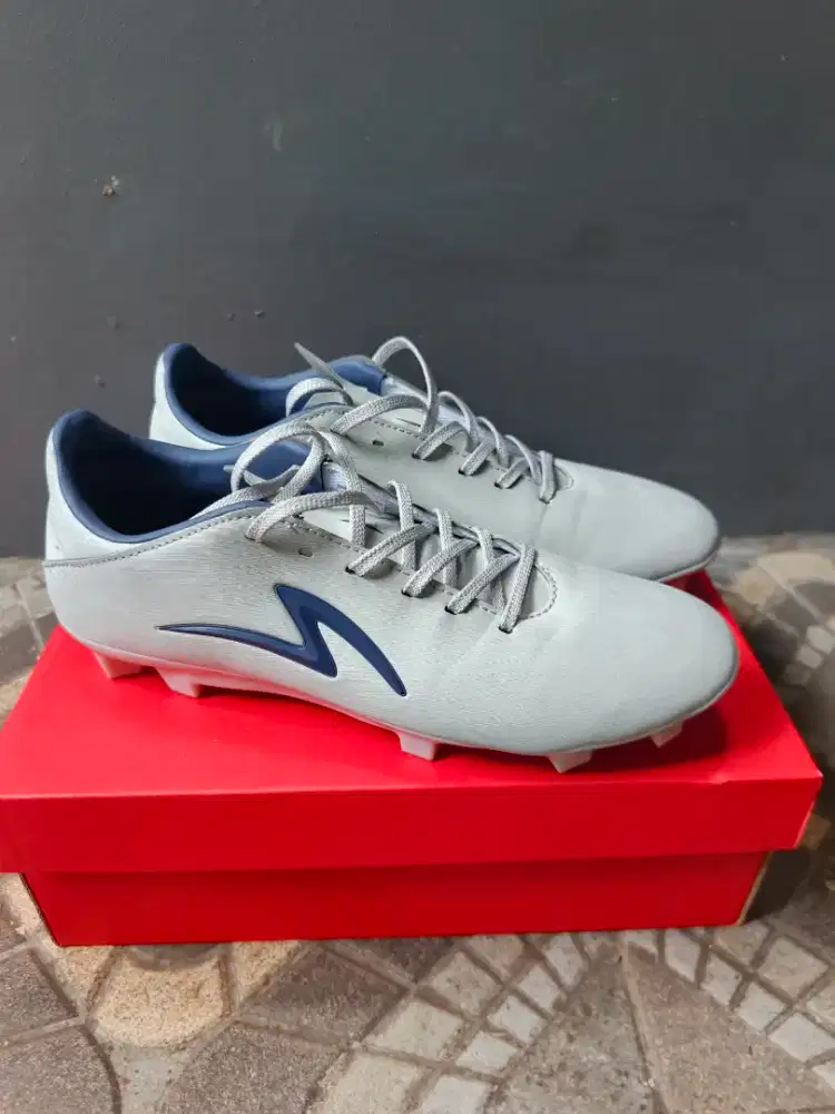 Specs Sepatu Bola & Mini Soccer