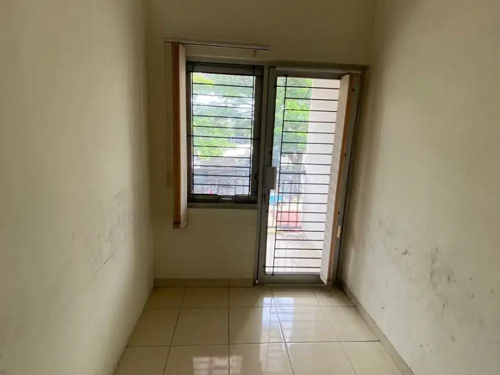 DIJUAL MURAH RUKO LANTAI 2 HANYA 15 MENIT KE PUSAT KOTA JOGJA