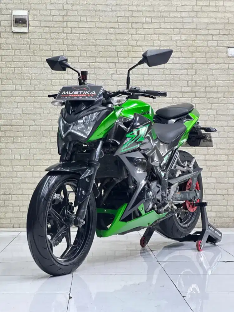 KAWASAKI Z250 2016 - Chintia Mustika