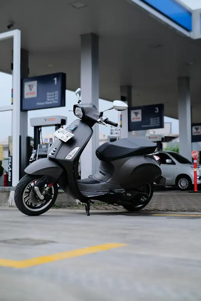 VESPA SPRINT 150 NOTTE LIMITED EDITION