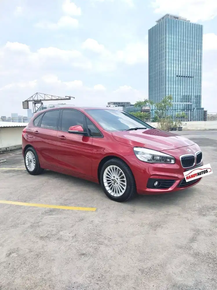 BMW 218i Tahun 2015 Automatic Merah Metalik