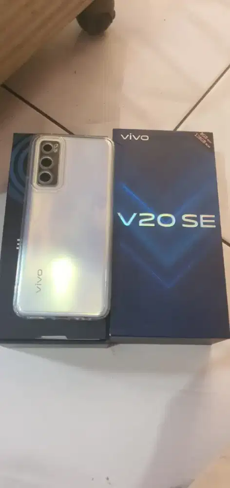 Vivo v20se ram8/128