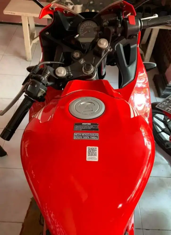 CBR150R 2015 MERAH