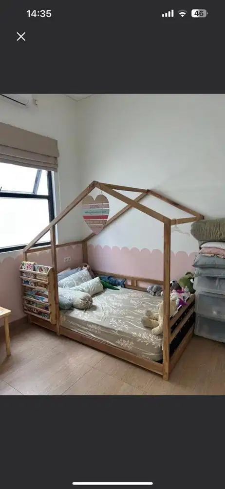 Dijual CEPAT dipan kayu + kasur 120 cm