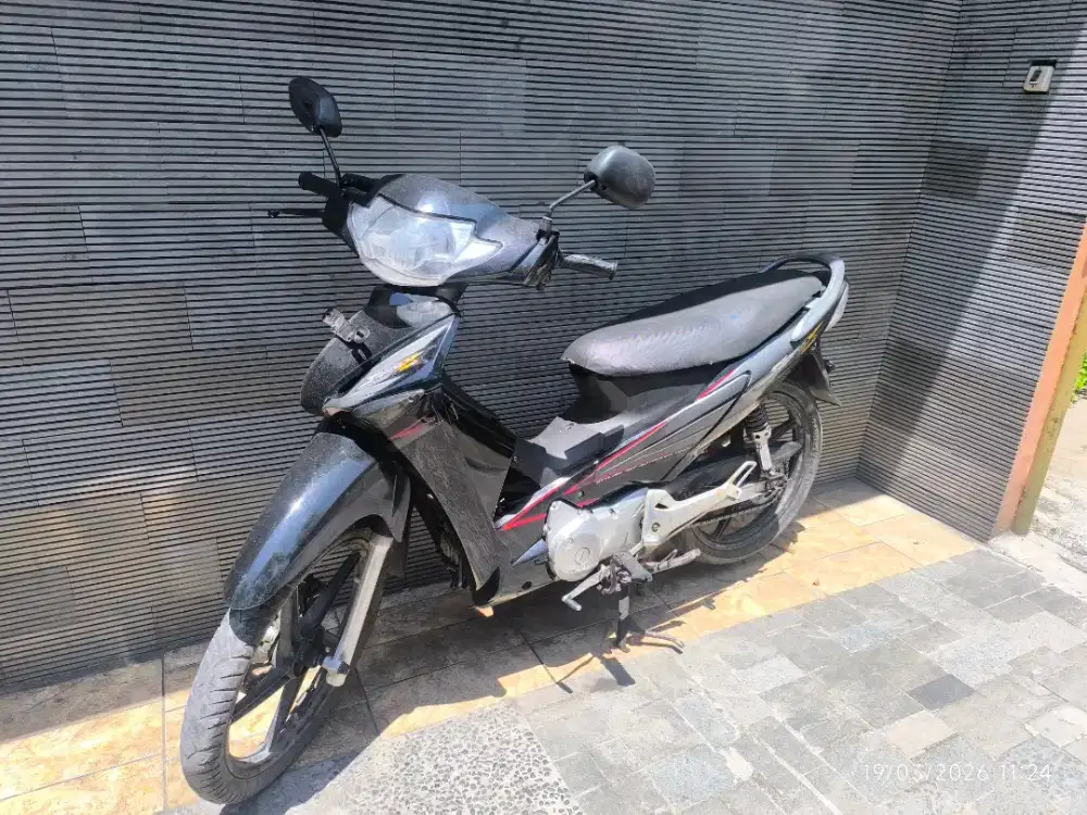 Supra X 125 2005 hitam