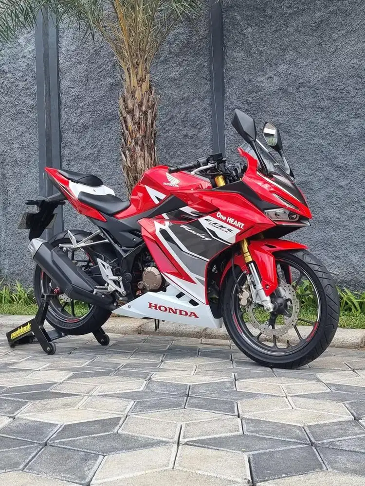 Honda CBR 150R 2023 Odo 17rb Red Racing Koko Motor