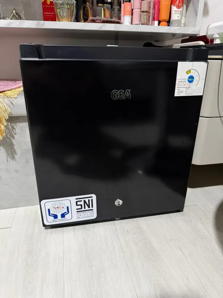 Kulkas GEA mini
