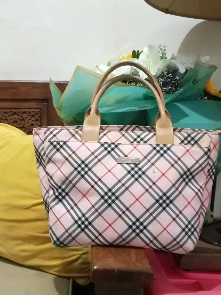 Tas jinjing burberry