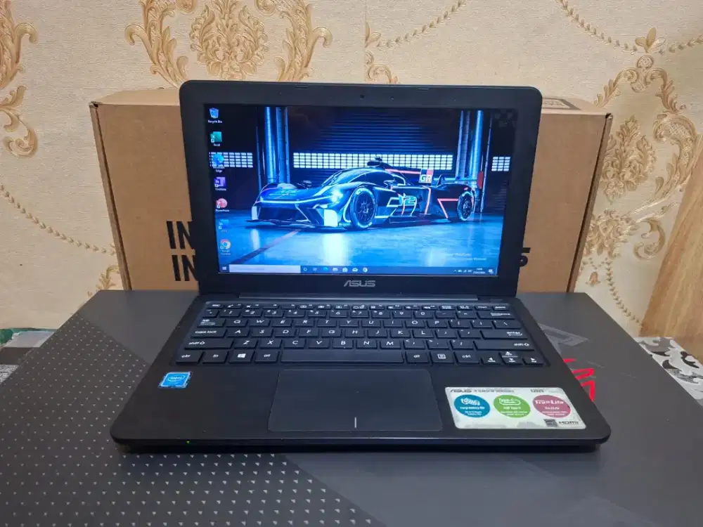 Notebook Asus E202SA -SSD 128GB -2GB -MULUS -Ms OFFICE