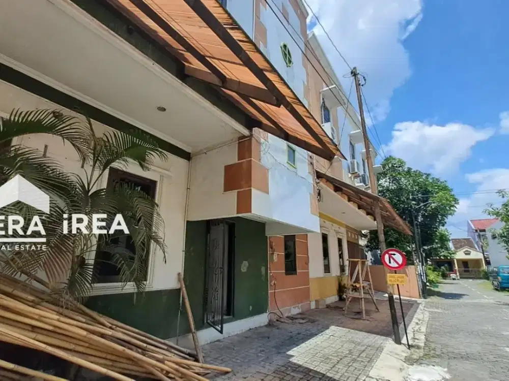 RUMAH 2 LANTAI DIJUAL DI COLOMADU DEKAT HOTEL ALANA