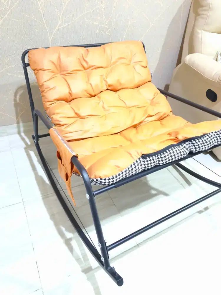 Kursi Goyang, Kursi santai