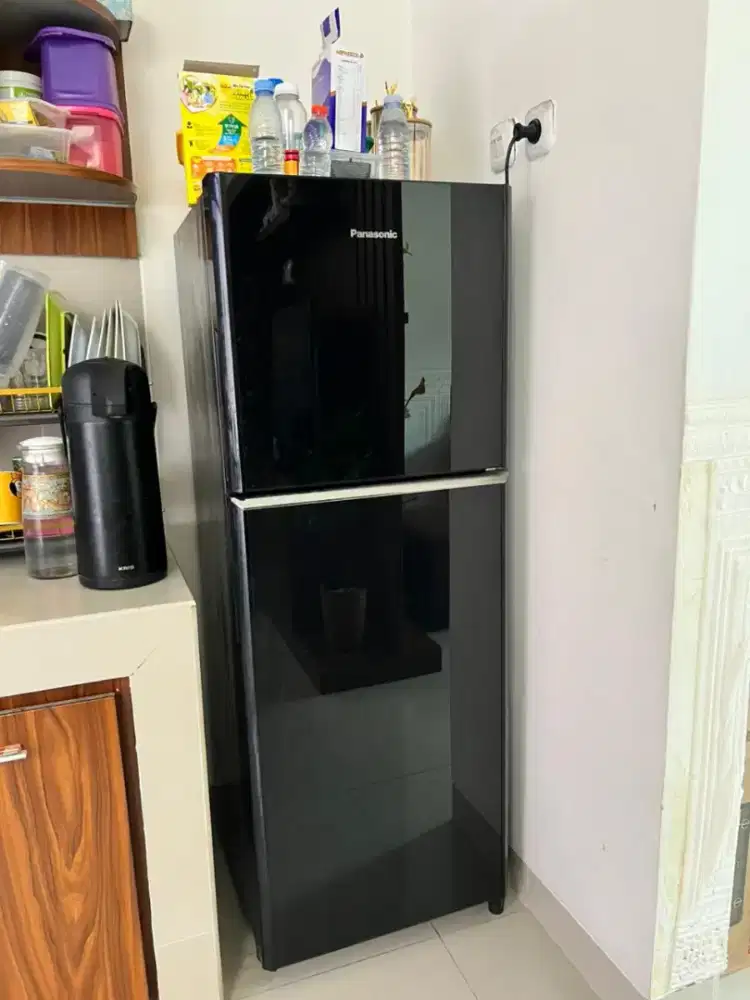 Kulkas 2 Pintu Merek Panasonic