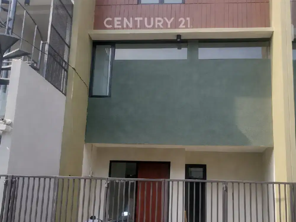 Rumah 3 Lt Baru Kelapa Gading LT 72 M² LB 132 M² SHM 4+1 KT ,5 KM