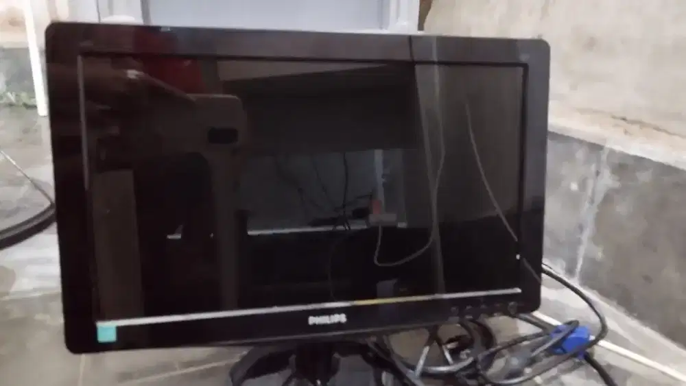 WTS / Dijual Monitor LED Seken Philips 15.6 inch