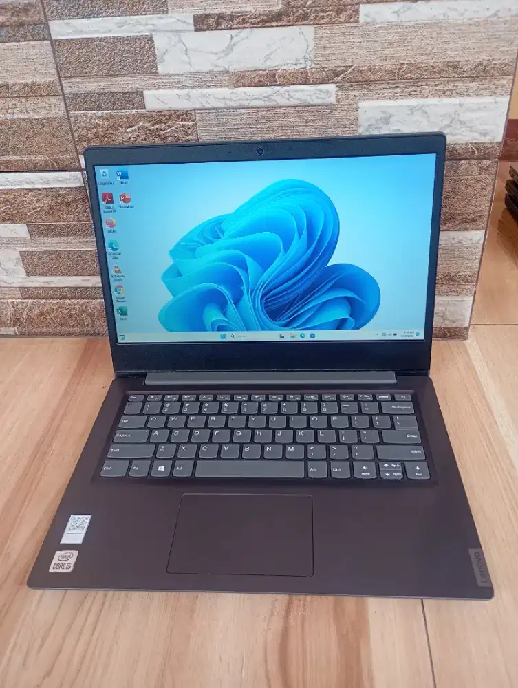 Laptop Lenovo core i5 gen 10 MURMER