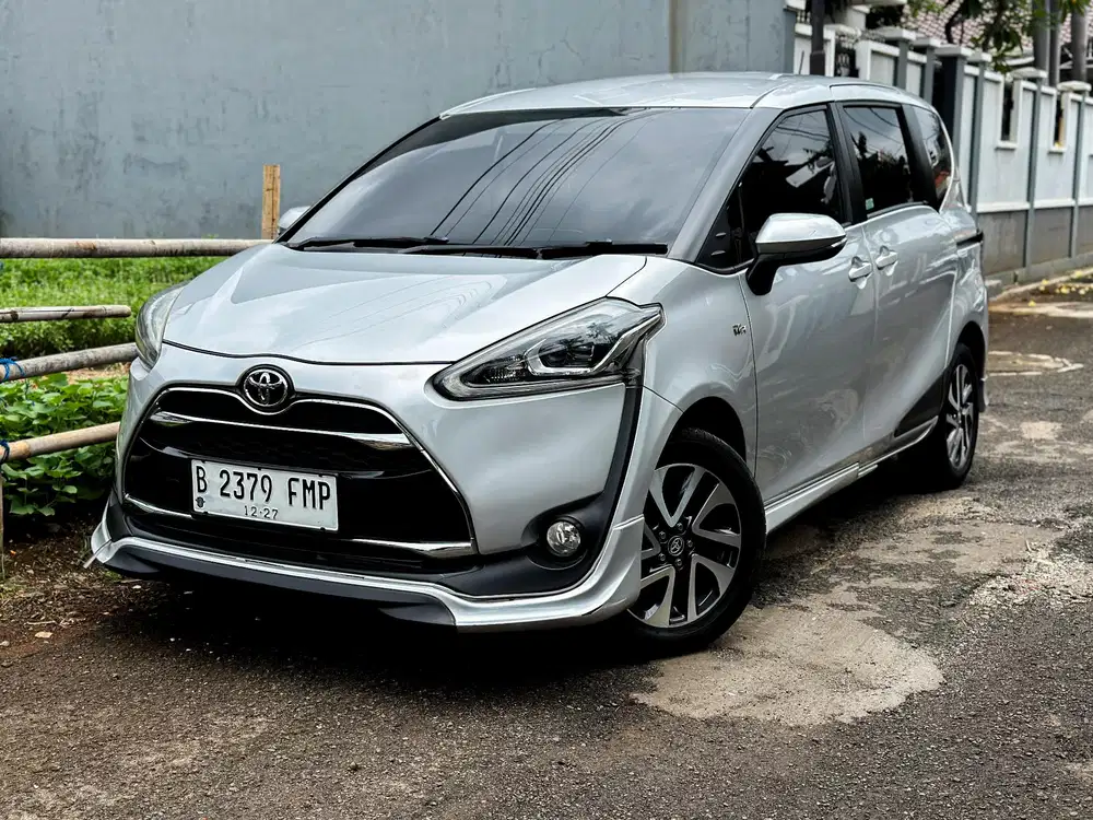 TOYOTA SIENTA Q AT 2016 SILVER TDP 8JT