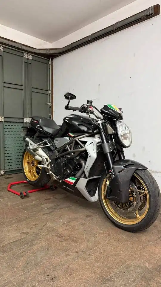 MV Agusta Brutale 990R italia edition 102/150