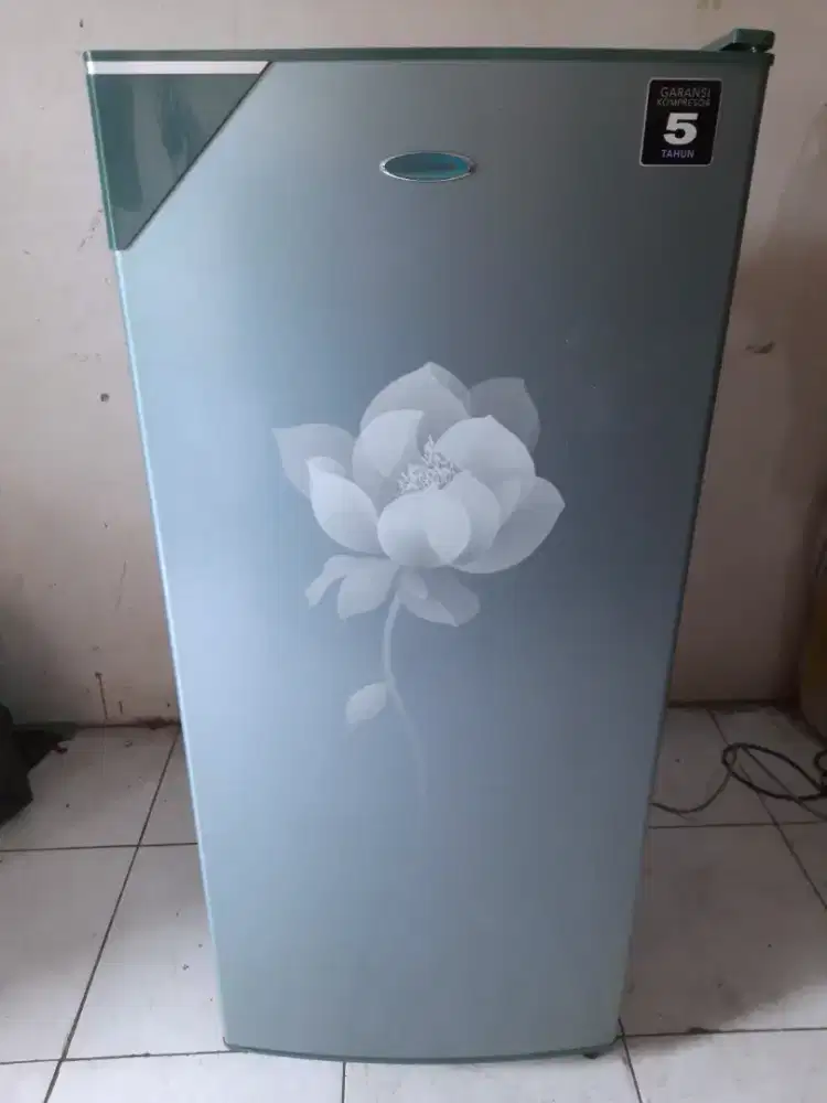 kulkas POLYTRON BELLEZA 1 PINTU