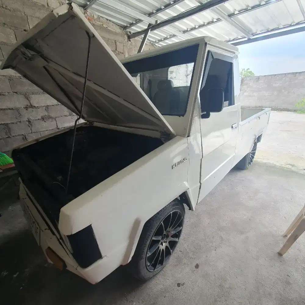 Kijang Kotak Tahun 1985 plat ad karanganyar