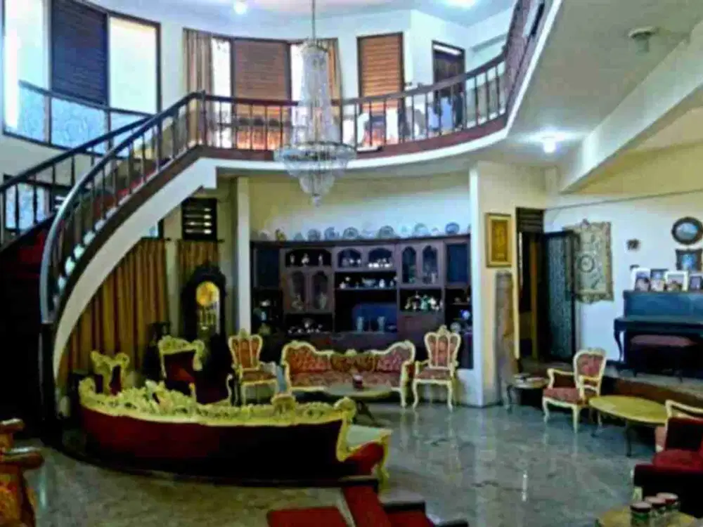 Rumah Second di Simprug Garden