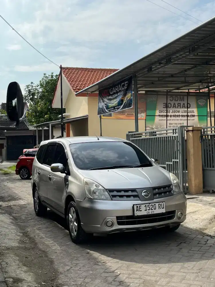 GRAND LIVINA 1.5 XV 2009 MANUAL