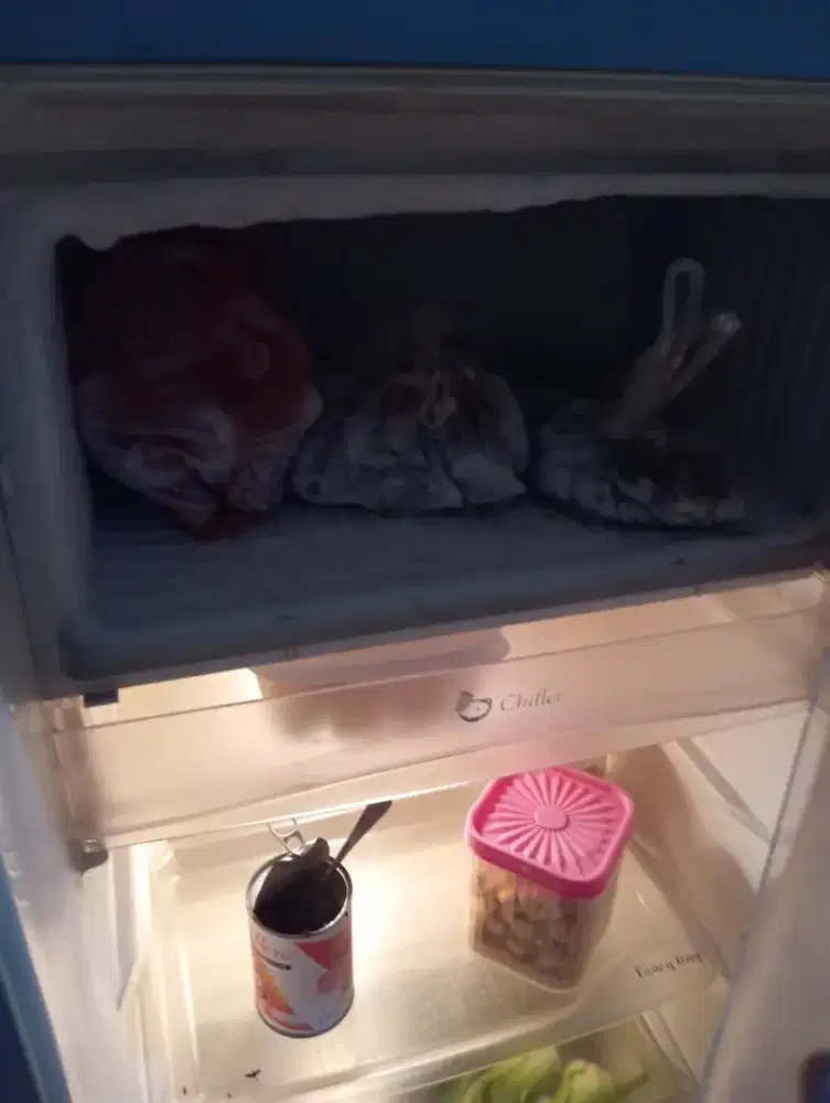 Jual cepet kulkas 1pintu merk GLACIO