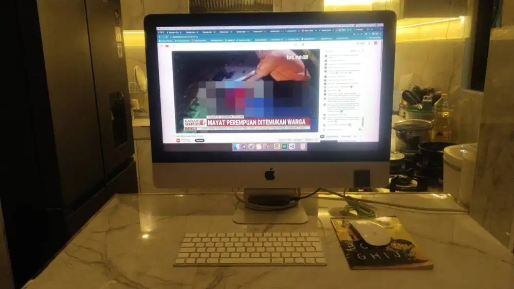 DIJUAL  iMac Retina 4K Late 2015 21.5 Inch