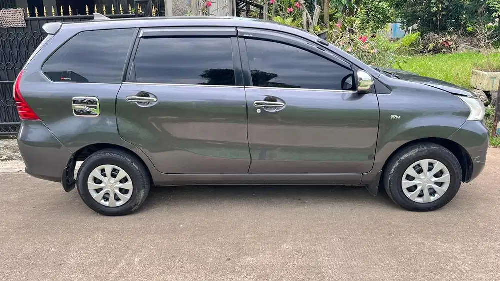 Avanza E 2016 warna abu abi