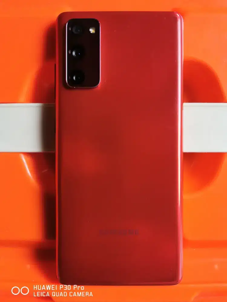 Samsung s20 fe nfc 8+8/256 maroon