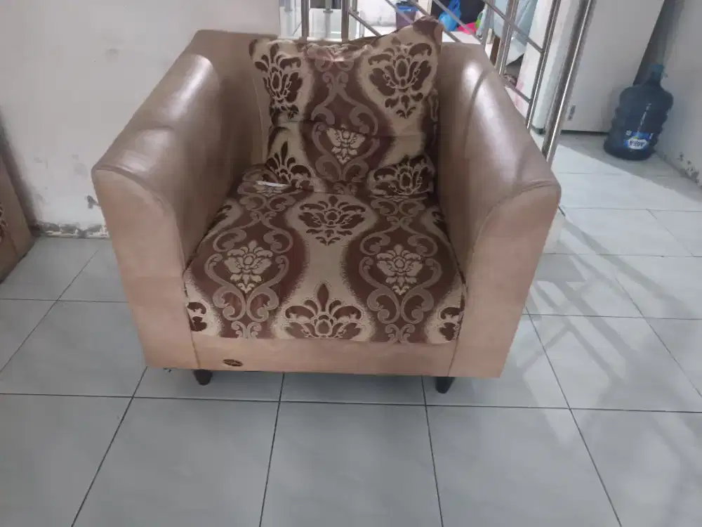 Di jual sofa bekas harga bisa nego sampai jadi ya