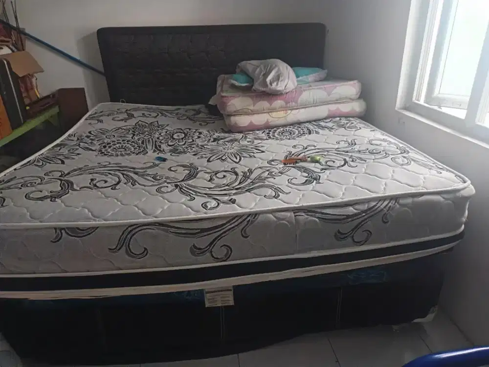 Di jual cepat tempat tidur bekas harga bisa nego sampai jadi