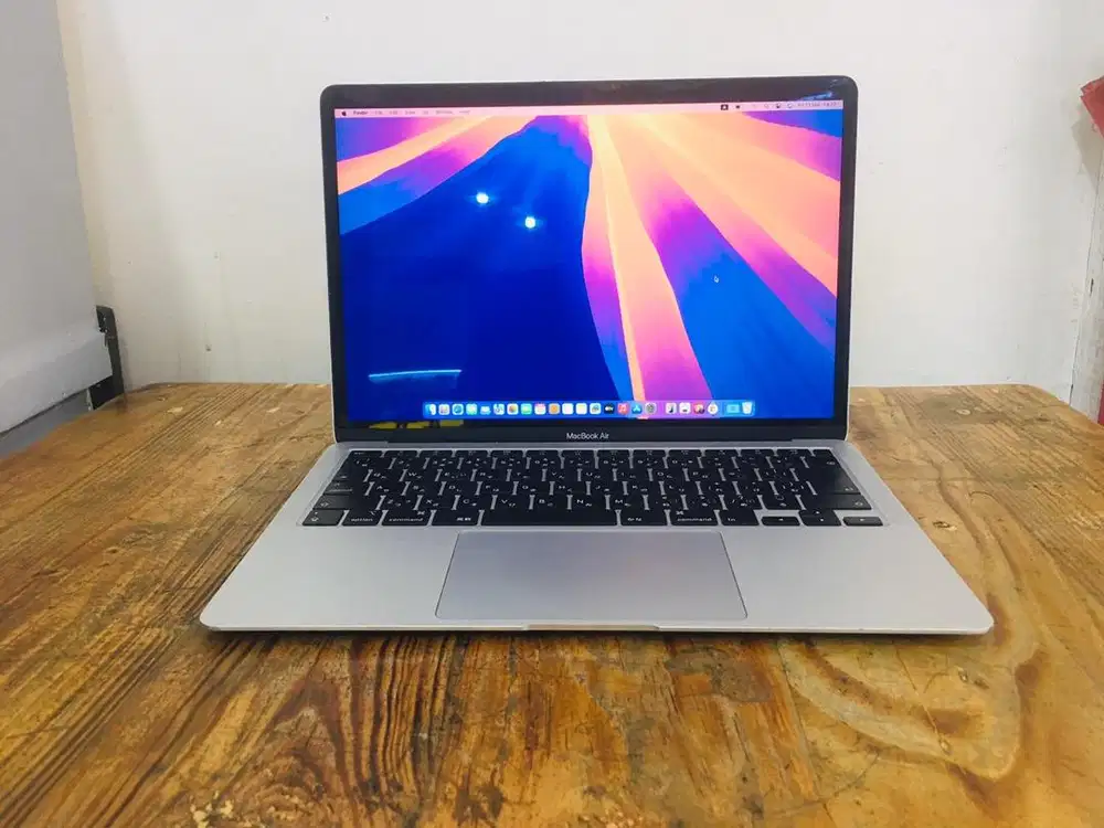 MacBook Air 13inch th 2019 normal nego