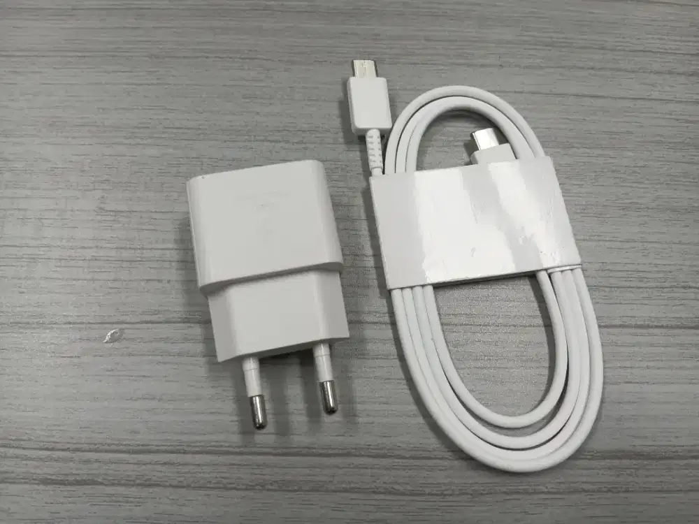 Dijual Charger ori Samsung 25 Watt Fast Charging. Baru Mulus ori. Nego