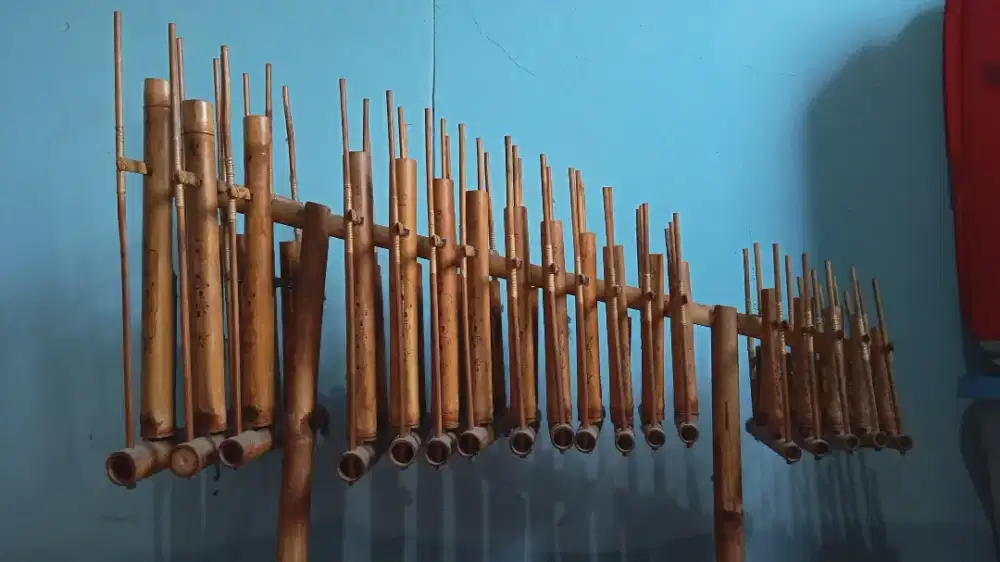 Angklung bambu matang/kering ( sudah di varnish )