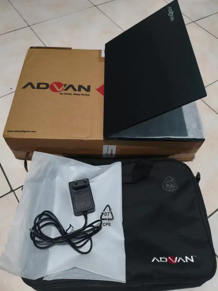 Laptop Advan Soulmate Hitam