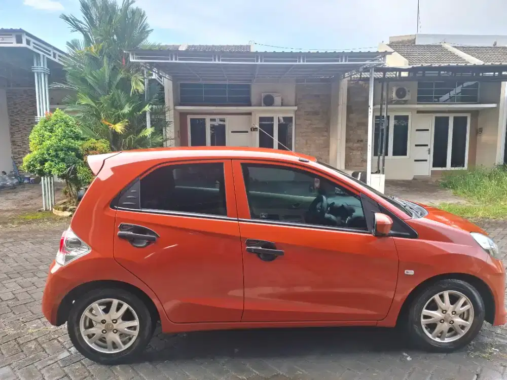 Honda Brio E 2015