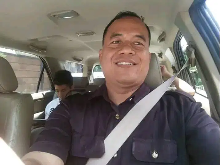 Cari kerja sebagai Driver pribadi.