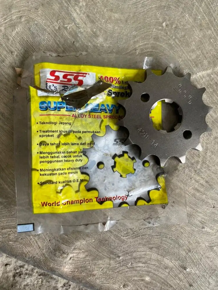 Jual gear/gir depan motor sss 428-14