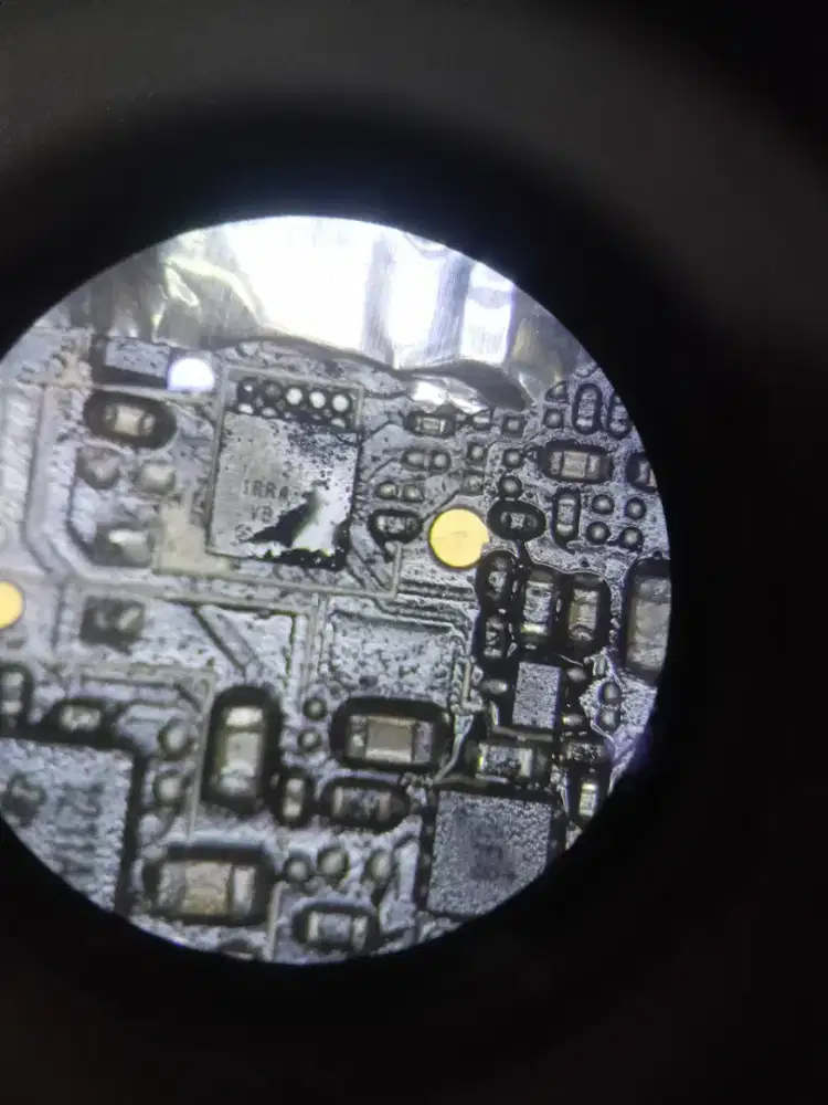 Teknisi HP dan Laptop Berpengalaman