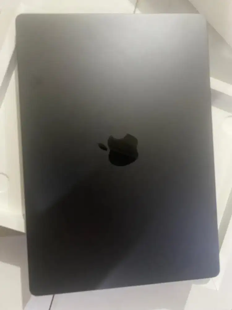 Macbook pro M3 14inci