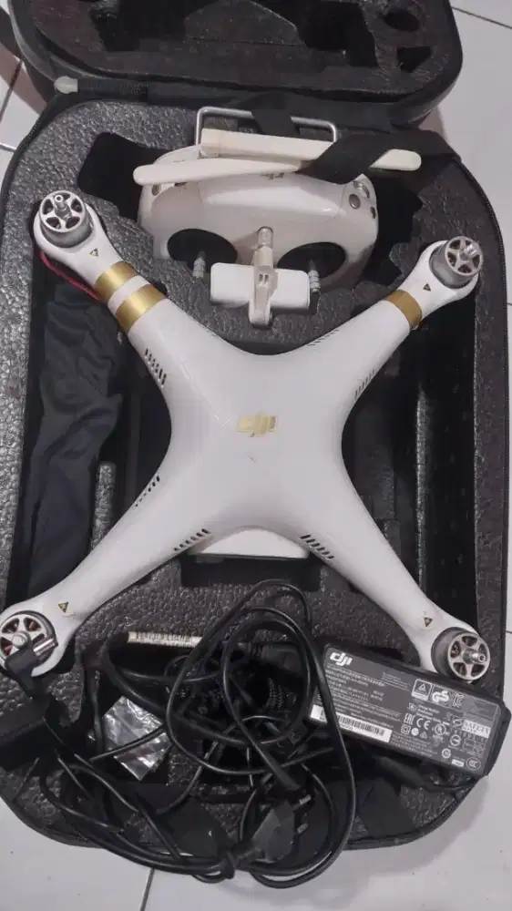 DJI PHANTOM 3 ADVANCE
