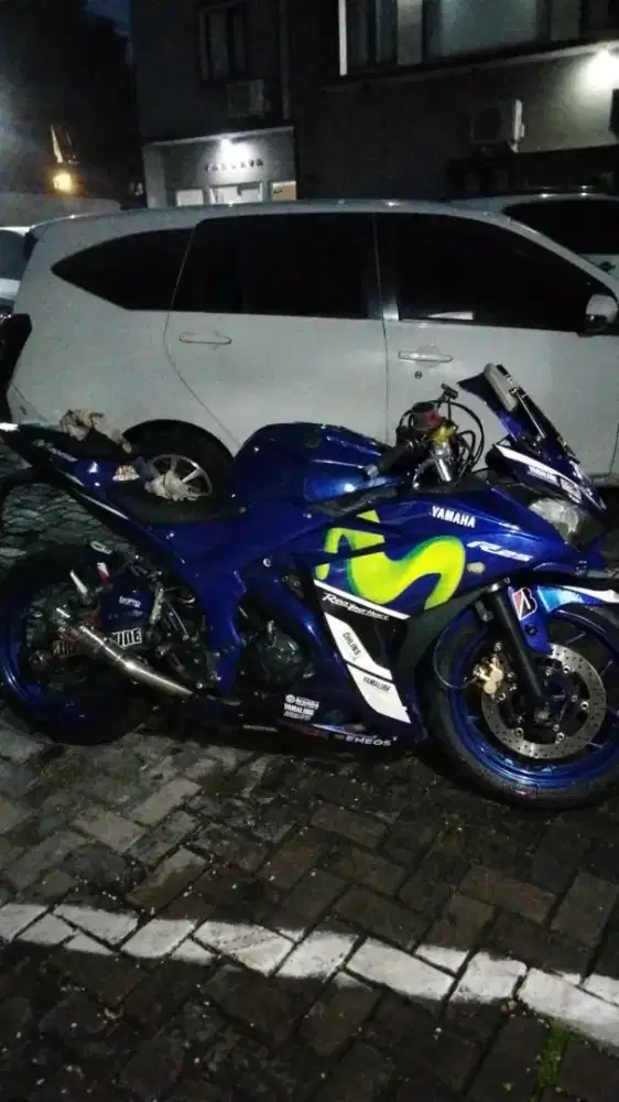 Yamaha R25 movestar