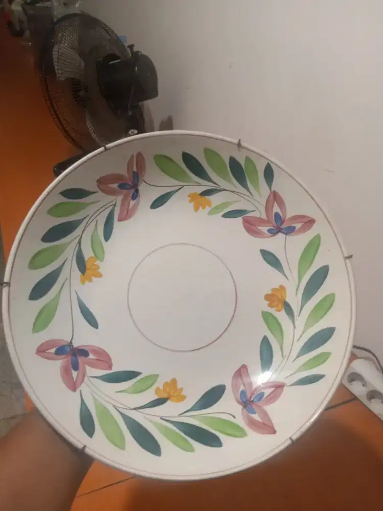 Piring antik lawasan