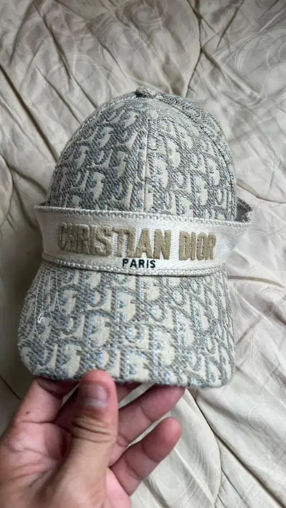 Topi dior good condition