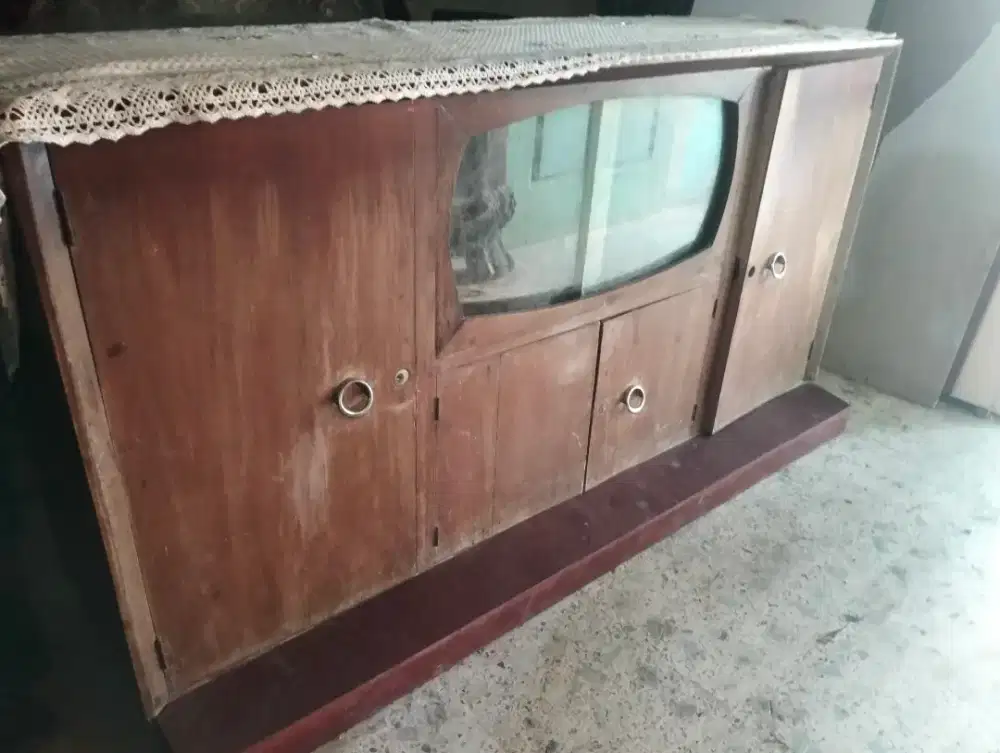 buffet tv jati tua panjang 158cm , diplitur lg