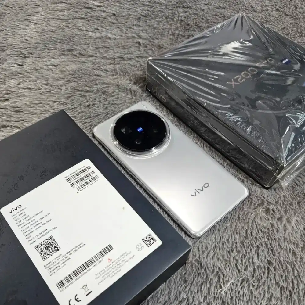 Vivo X200 Pro Titanium garansi January 2027