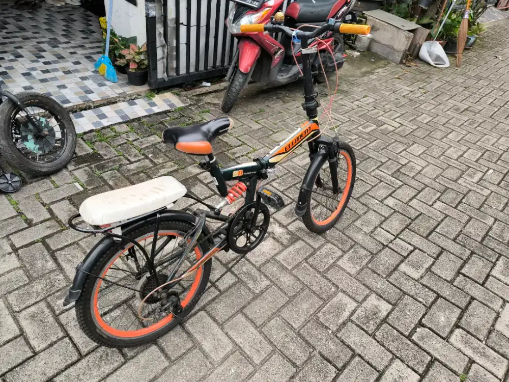 Sepeda Lipat Elemet 69 Shock Breaker