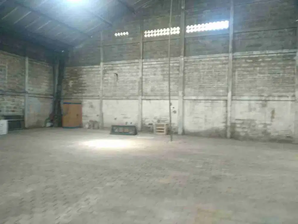 SEWA GUDANG PUSAT KOTA TRUK BISA LEWAT JL BARATAJAYA