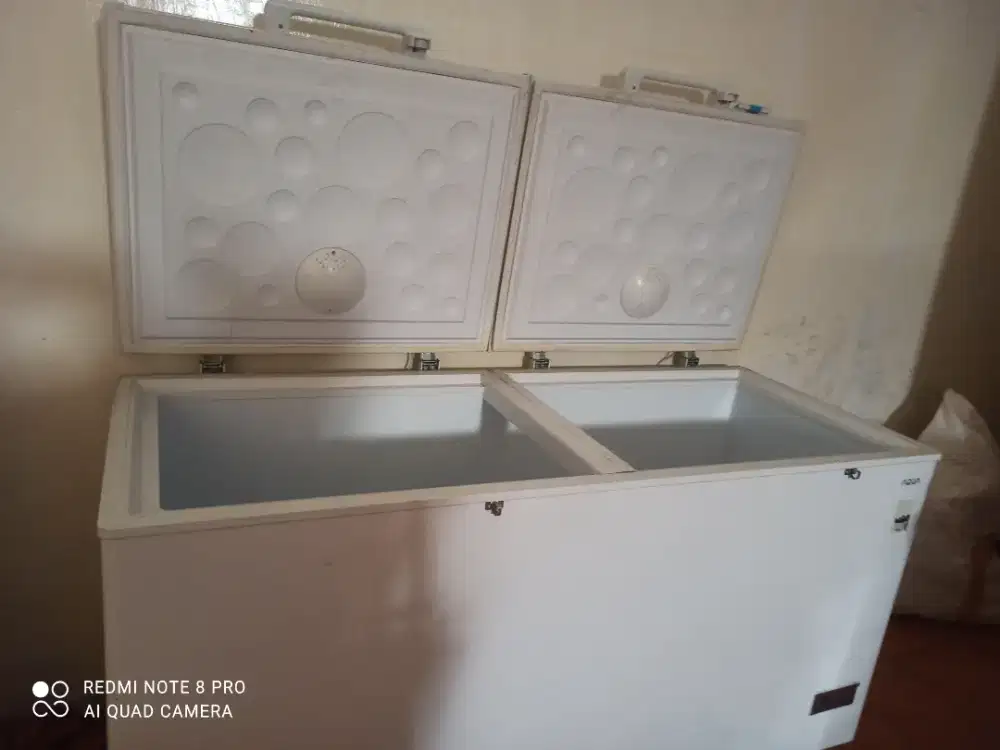 Dijual frezer aqua 600l